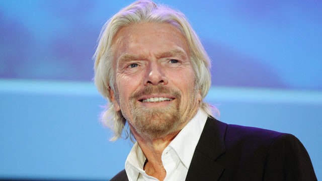 Tỷ phú Richard Branson, CEO của Tập đoàn Virgin rời trường cấp 3 năm 16 tuổi. Theo danh sách của Forbes, ông đang có 4,6 tỷ USD và giàu thứ 272 trên thế giới
