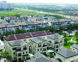 Nhà đầu tư sẽ quay trở lại thị trường, bởi đầu tư địa ốc vẫn được xem là kênh đầu tư có khả năng sinh lợi cao. - tinkinhte.com