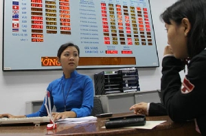 Hai tháng đầu năm 2010, lượng tiền gửi của dân cư tại các ngân hàng đã tăng 5,57%. - tinkinhte.com
