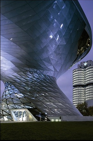 BMW-Welt, một điểm thu hút khách du lịch của xứ Bavaria