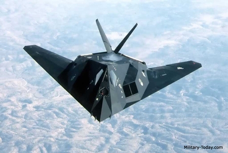 Phi cơ F-117 Nighthawk