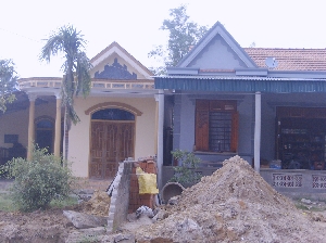 Hộ bà Trương Thị Tửu và ông Dương Kim Sơn đất liền kề nhau nhưng mức đền bù lại khác nhau 