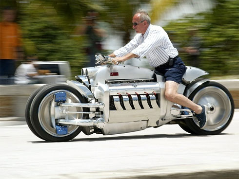 Dodge Tomahawk V10 Superbike