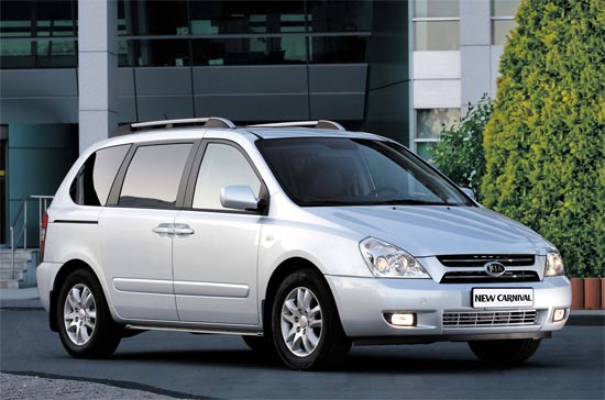 Mẫu xe Kia New Carnival 2010. - tinkinhte.com