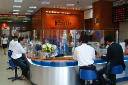 SHB đang có kế hoạch phát hành 15 triệu trái phiếu chuyển đổi để tăng vốn điều lệ lên 5.000 tỷ đồng vào đầu năm 2011. - tinkinhte.com