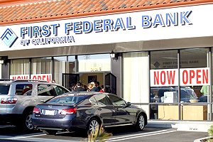 First FederalBank - một trong những ngân hàng bị đóng cửa cuối tuần qua - tinkinhte.com