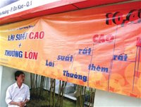 Bài toán lãi suất đang là bài toán khó giải cho các ngân hàng và cơ quan quản lý nhà nước. - tinkinhte.com