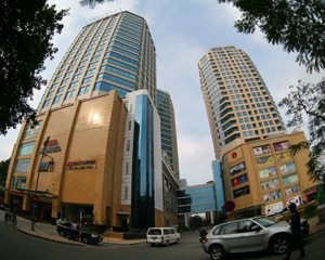 Hà Nội hiện có 12 trung tâm mua sắm chất lượng cao. - tinkinhte.com