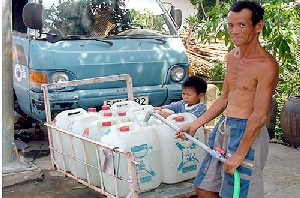 Chương trình sẽ tập trung vào các hoạt động tuyên truyền, giáo dục nhằm nâng cao ý thức của người dân về sử dụng nước. - tinkinhte.com