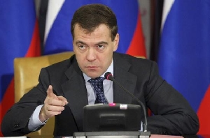 Tổng thống Nga Dmitry Medvedev cũng vừa chỉ ra rằng, thất nghiệp sẽ là một trong những vấn đề nan giải, đồng thời là vấn đề phức tạp nhất trong lĩnh vực xã hội của Nga trong năm 2010 - tinkinhte.com