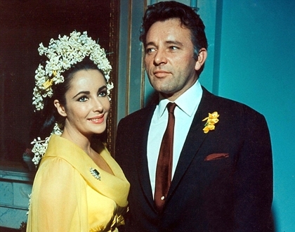 Tình yêu lớn với Richard Burton: kết hôn lần 1 từ năm 1963-74, lần 2 từ năm 1975-1976