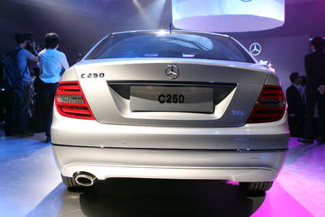 Mercedes C-class 2012 “made in VN” có gì đặc biệt?