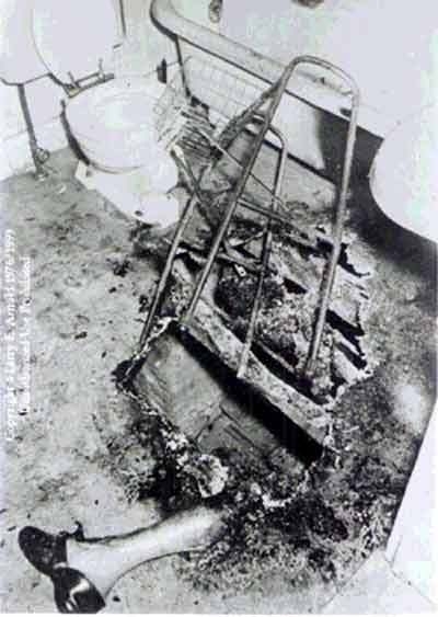 John Irving Bentley ở Pennsylvania, <a class='atag' href='http://www.tinkinhte.com/Hoa_Kỳ/nd5-search.1/'>Hoa Kỳ</a>, đã tự bốc cháy trong buồng tắm nhà mình vào ngày Tháng 12/1966