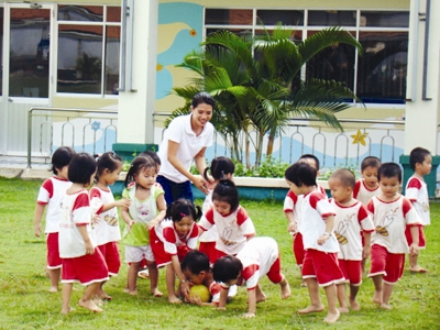 Các cháu là con công nhân đang được học tại trường mầm non do tập đoàn Phong Thái đầu tư