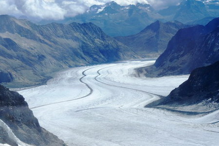 Sông băng Aletsch nhìn từ đỉnh Jungfrau, được UNESCO công nhận là di sản thiên nhiên thế giới.