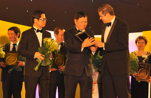Mới đây, ông đã vinh dự là một trong 24 Doanh nhân nhận giải thưởng Ernst & Young – Bản lĩnh doanh nhân lập nghiệp 2011.